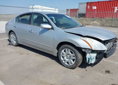 Vehicle Report for VIN 1N4AL2AP1AN429452 - Image 1