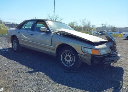 Raport pojazdu dla VIN 2MEFM74W3WX668888 - Obraz 1