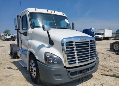 Vehicle Report for VIN 1FUGGEDV0KLHB4152 - Image 1