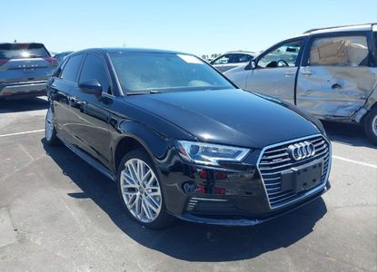 Звіт про транспортний засіб для VIN WAUUPBFF0JA113136 – зображення 1