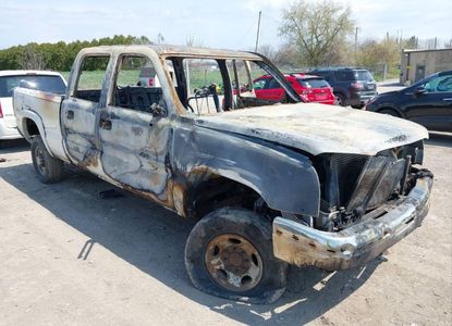 Informe del vehículo para VIN 1GCHK232X4F198577 - Imagen 1