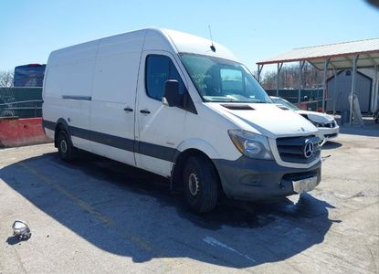 Vehicle Report for VIN WD3PE8CC3E5823787 - Image 1