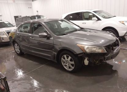 Raport pojazdu dla VIN 1HGCP2F44AA070774 - Obraz 1