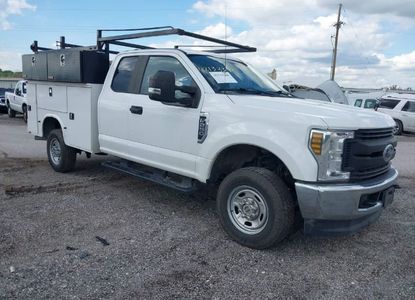 Vehicle Report for VIN 1FD7X2B60KEC25009 - Image 1