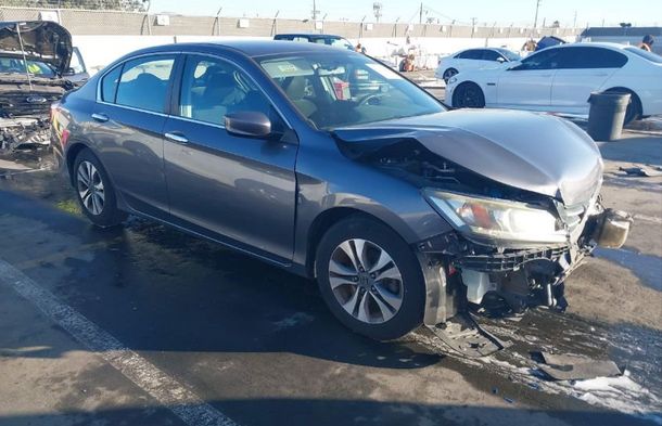 Informe del vehículo para VIN 1HGCR2F37DA141164 - Imagen 1