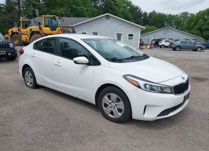 Vehicle Report for VIN 3KPFK4A73HE160772 - Image 1