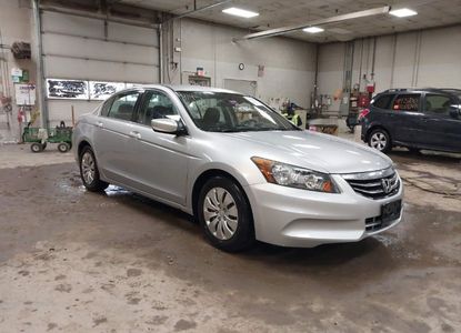 Informe del vehículo para VIN 1HGCP2F33CA189247 - Imagen 1