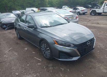 Vehicle Report for VIN 1N4BL4DV3SN359030 - Image 1