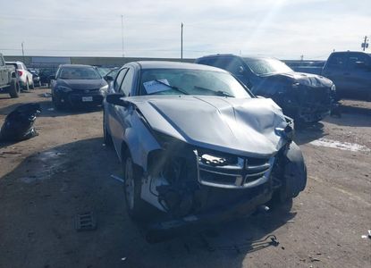 Informe del vehículo para VIN 1C3CDZAB0DN730140 - Imagen 1