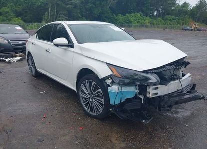 Informe del vehículo para VIN 1N4BL4EV1RN308876 - Imagen 1