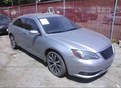 Informe del vehículo para VIN 1C3CCBBG9DN738418 - Imagen 1