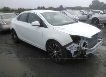 Rapport sur le véhicule pour VIN 1G4PR5SK0H4111373 - Image 1