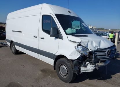 Raport pojazdu dla VIN W1W4ECHY5LT035395 - Obraz 1