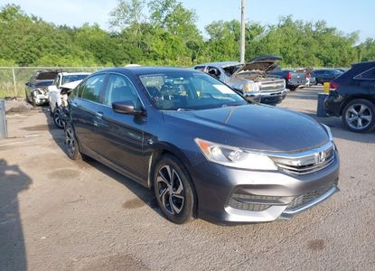 Raport pojazdu dla VIN 1HGCR2F38HA148789 - Obraz 1