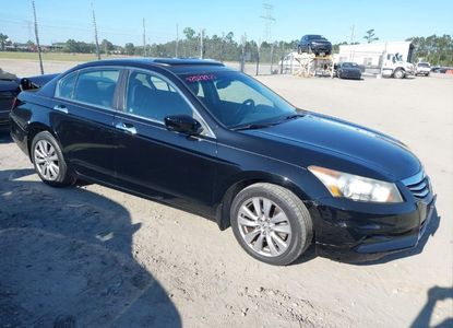 Informe del vehículo para VIN 1HGCP3F86CA036167 - Imagen 1