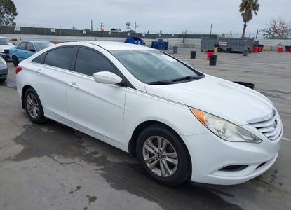 Vehicle Report for VIN 5NPEB4AC0DH678935 - Image 1