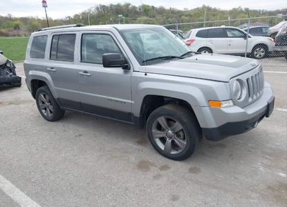 Rapport sur le véhicule pour VIN 1C4NJPBAXGD628913 - Image 1