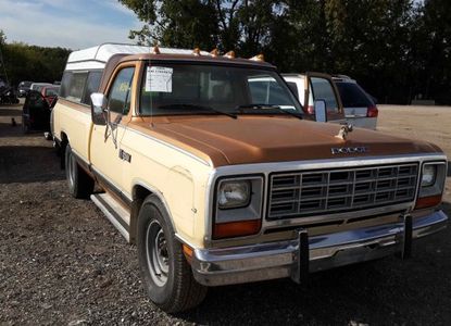 Rapport sur le véhicule pour VIN 1B7JD24T2FS643083 - Image 1