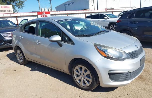 Raport pojazdu dla VIN KNADM4A3XH6021515 - Obraz 1