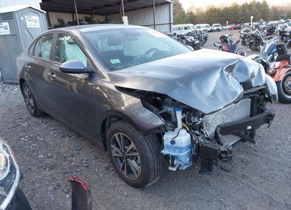 Informe del vehículo para VIN 3KPF24AD0RE806826 - Imagen 1