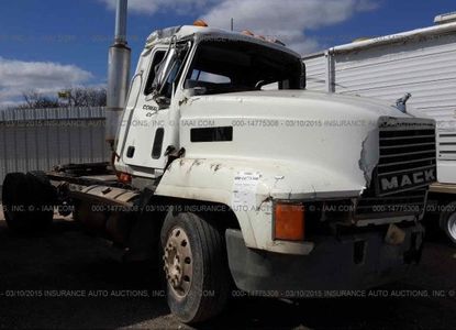 ავტომობილის ანგარიში VIN 1M1AA08X5WW014596 -ისთვის - სურათი 1