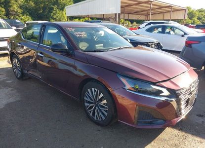 Raport pojazdu dla VIN 1N4BL4DV6SN310209 - Obraz 1