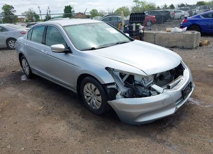 Raport pojazdu dla VIN 1HGCP2F33CA217595 - Obraz 1