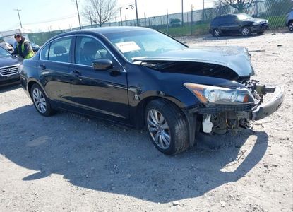 Raport pojazdu dla VIN 1HGCP2F84CA160500 - Obraz 1