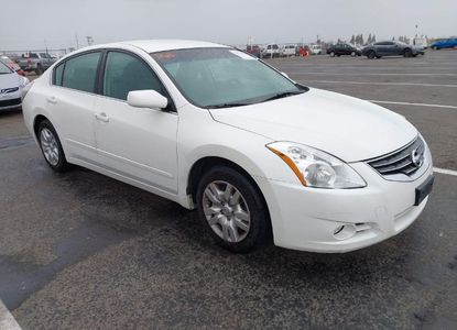 Vehicle Report for VIN 1N4AL2AP7BN417436 - Image 1