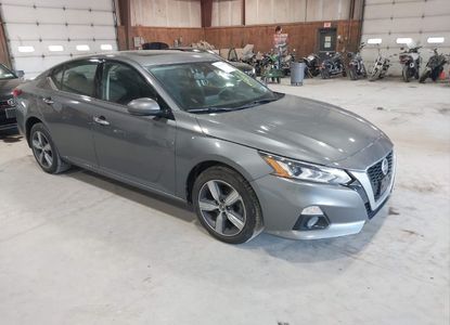 Vehicle Report for VIN 1N4BL4DW5KN302899 - Image 1