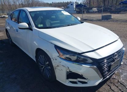 Vehicle Report for VIN 1N4BL4DV5PN424306 - Image 1