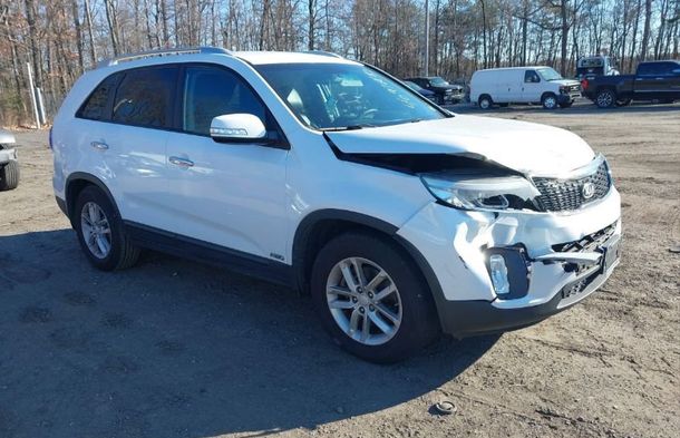 Raport pojazdu dla VIN 5XYKTCA64FG644950 - Obraz 1