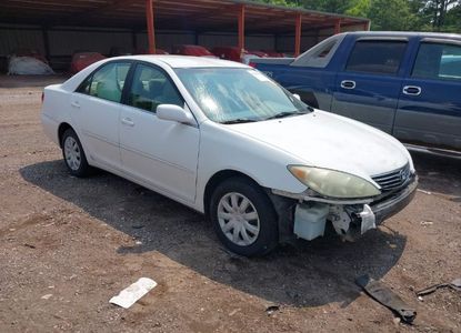 Vehicle Report for VIN 4T1BE30K75U559358 - Image 1