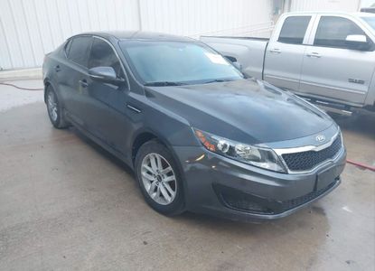 Vehicle Report for VIN KNAGM4A73B5060203 - Image 1