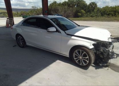 Raport pojazdu dla VIN 55SWF4JB1FU093085 - Obraz 1