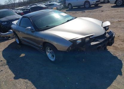 Vehicle Report for VIN 2G2FS22K0Y2147688 - Image 1