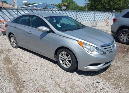 Vehicle Report for VIN 5NPEB4AC7CH409460 - Image 1