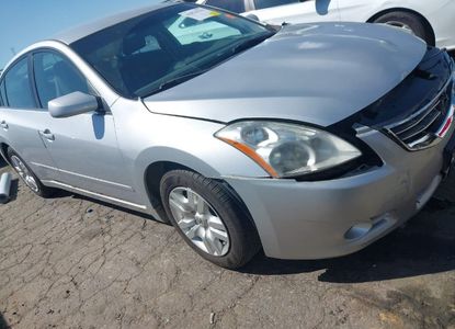 Vehicle Report for VIN 1N4AL2AP8CN432626 - Image 1