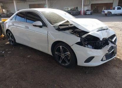 Informe del vehículo para VIN W1K3G4EB3MJ284823 - Imagen 1