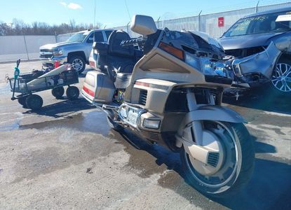 Raport pojazdu dla VIN 1HFSC2201KA100586 - Obraz 1