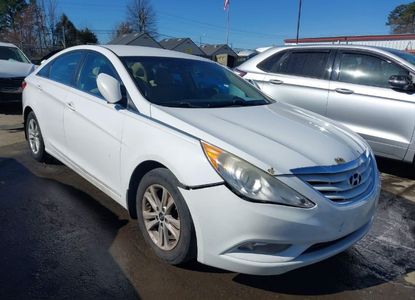 Vehicle Report for VIN 5NPEB4AC7DH645639 - Image 1