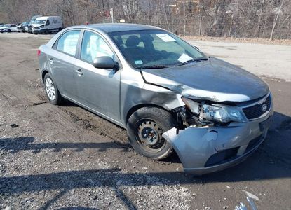 Raport pojazdu dla VIN KNAFU4A28C5632173 - Obraz 1