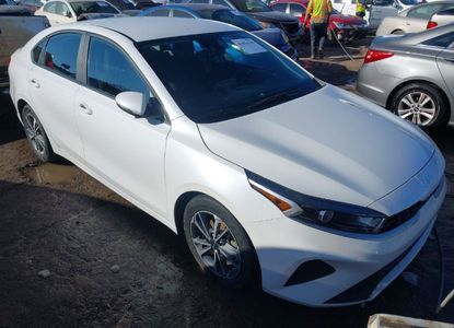 Raport pojazdu dla VIN 3KPF24AD1PE621729 - Obraz 1