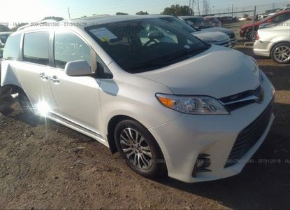 Доклад за превозно средство за VIN 5TDYZ3DCXKS005298 - Изображение 1