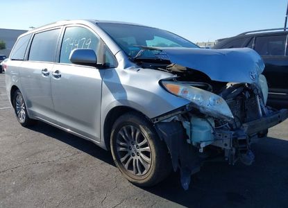 Raport pojazdu dla VIN 5TDYK3DC8DS318180 - Obraz 1