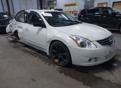 Raport pojazdu dla VIN 1N4BL2AP2CC148442 - Obraz 1