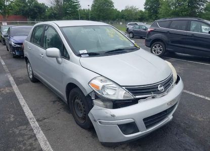 Raport pojazdu dla VIN 3N1BC1AP4BL454732 - Obraz 1