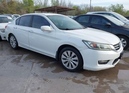 Fahrzeugbericht für VIN 1HGCR2F73EA103807 – Bild 1