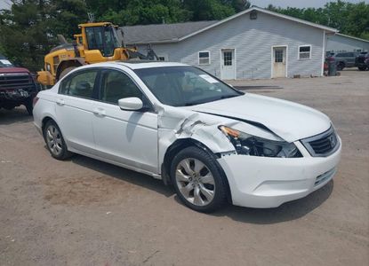 Raport pojazdu dla VIN 1HGCP2F80AA008145 - Obraz 1