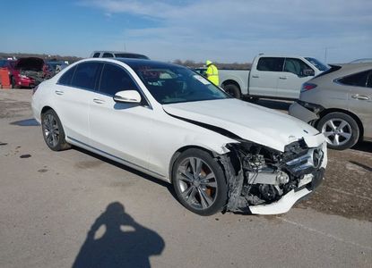 Informe del vehículo para VIN 55SWF4JB7GU162380 - Imagen 1